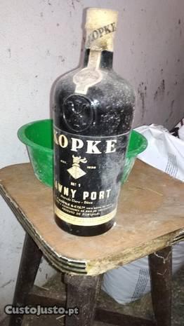Garrafa antiga de Kopke