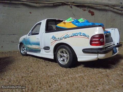 Miniaturas 1 18-Peças Ford SVT F150