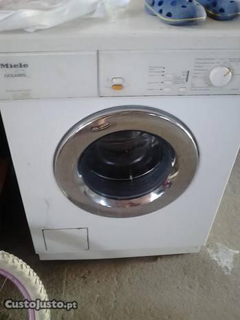Máquina de lavar MIELE
