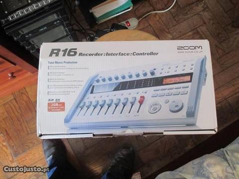 ZOOM R16 Recorder:Interface:Controler
