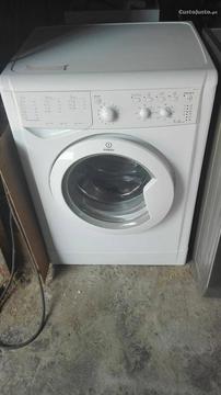 Indesit de 7kg branca