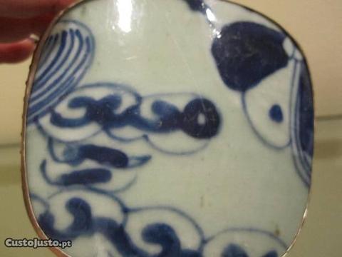 Caixa Porcelana China e Metal Trabalhado 8 cm