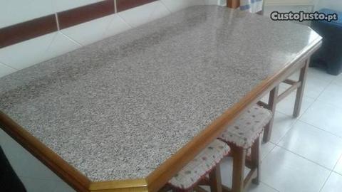 Mesa de Cozinha pinho e pedra de granito
