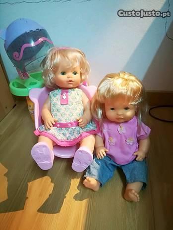 Nenuco cabeleiro + 2 bonecas + acessórios