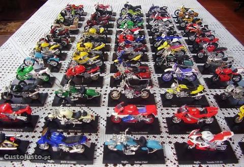 Coleção de 60 motos escala 1:18 - 