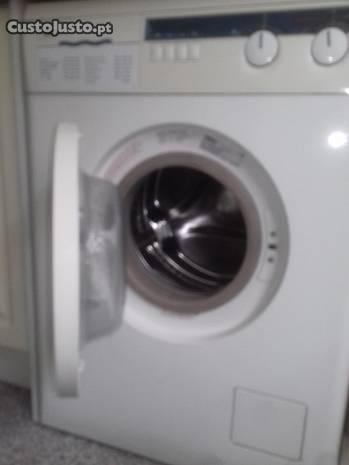 Máquina de lavar Roupas/ louças