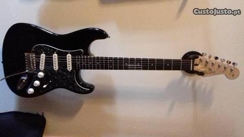 Stratocaster Squier Black by Fender-Upgrade Fender
