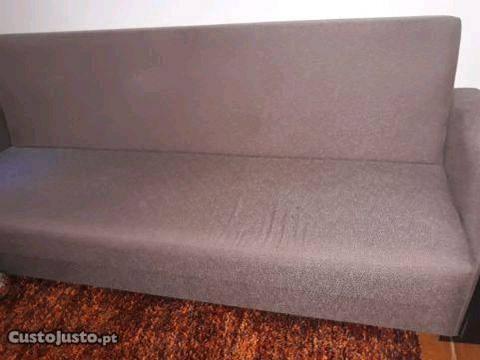 Sofá cama em tecido castanho C/NOVO