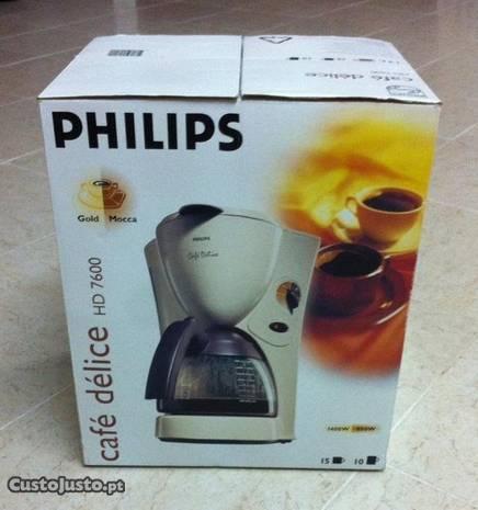 Máquina de café Philips Nova na caixa