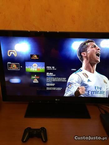 Ps3 bom estado com Fifa 18 e 3 comandos