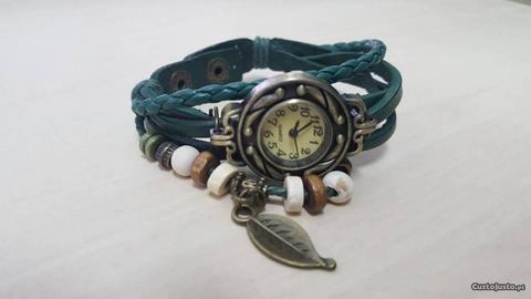 R026 Relógio Quartz Bracelete Verde Pele Novo