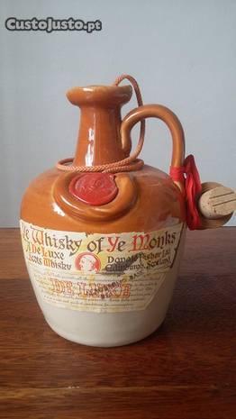 Ye Whisky of Ye Monks - Garrafa Porcelana