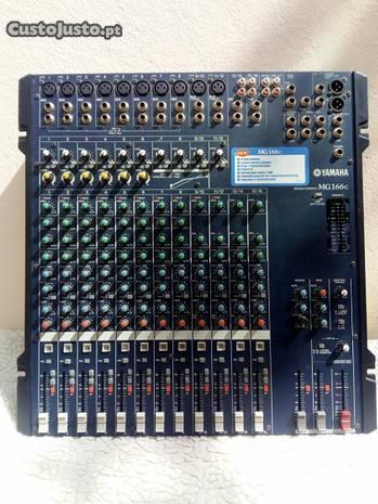YAMAHA MG166C Mixing Desk / Mesa de Mistura