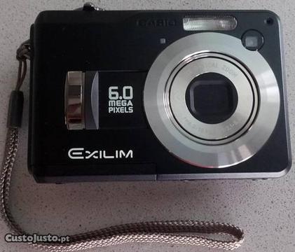 Máquina Fotográfica Casio Exilim + Bolsa