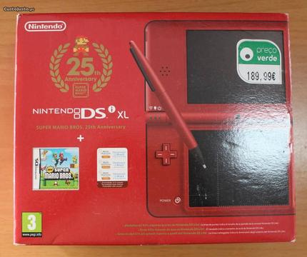Nintendo DSi XL Edição 25º Aniversário na Caixa
