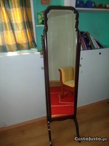 espelho antigo grande em madeira