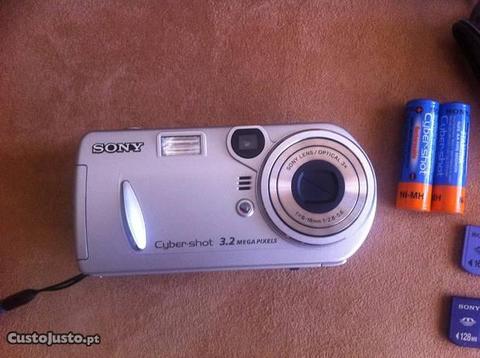 Máquina fotográfica Sony Cyber-shot DSC-P72