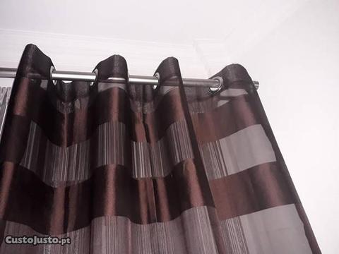 Cortinados organza com ilhós