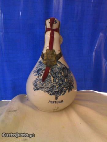Porto branco em porcelana pintada
