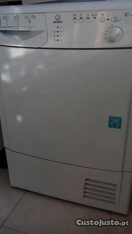 Máquina lavar loiça INDESIT ISL 70C. ...como Nova!