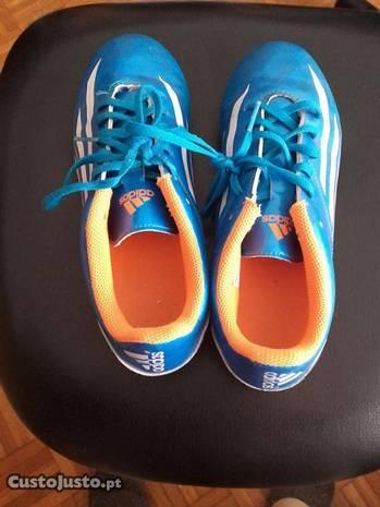 Chuteiras Adidas como novas 36