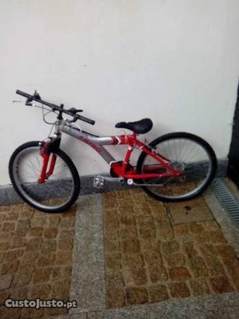 Bicicleta de rapaz