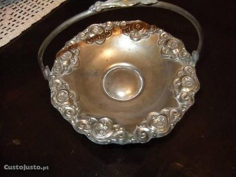 cesta antiga porta alianças em casquinha de prata