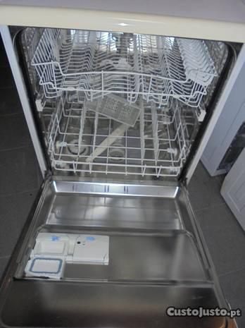 Maquina lavar louça - WHIRLPOOL / Com garantia /