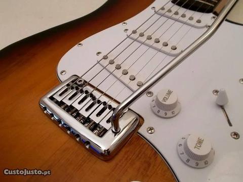 Stratocaster nova com hardware schaller