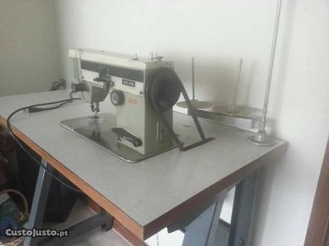 Máquina de costura Alfa ZigZag