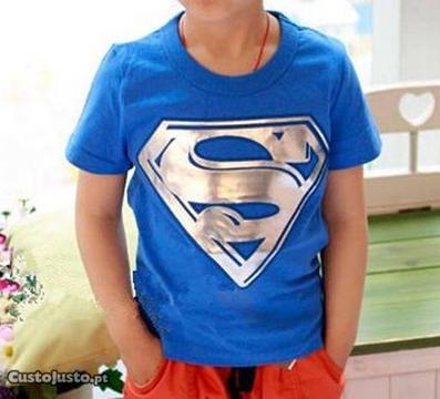 T-shirt azul ou vermelha Super Homem criança 7-8A