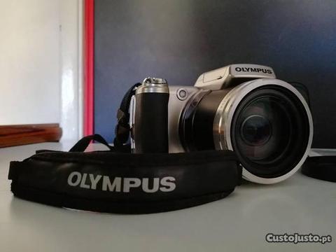 Câmara Fotográfica OLYMPUS (4.9-147mm, f2.8-5)