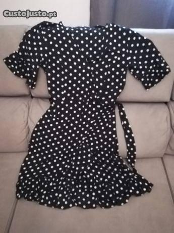 Vestido pintinhas preto