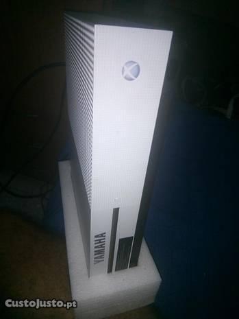 Xbox One S branca 500gb