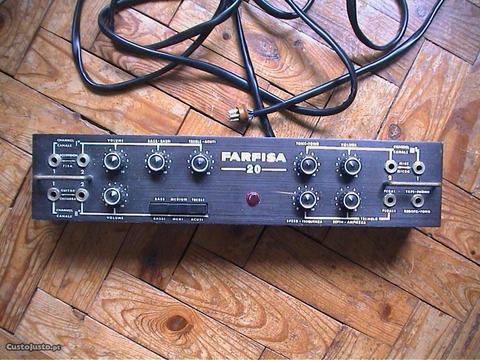 Farfisa 20 Pré Amplificador a válvulas