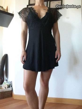 Vestido preto rendado PINKO