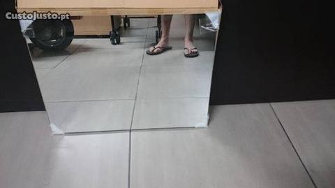 Espelho novo de casa de banho marca AFIL