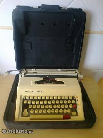 máquina de escrever