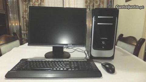 Computador Pessoal + Monitor