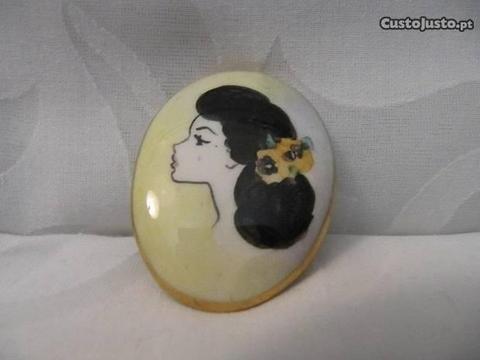 Pregadeira alfinete antigo pintado à mão