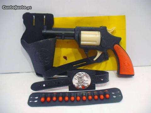 Conjunto de Cowboy para brincar antigo novo