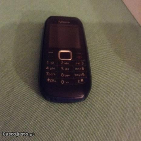 Telemóvel antigo Nokia(sem carregador)-A funcionar