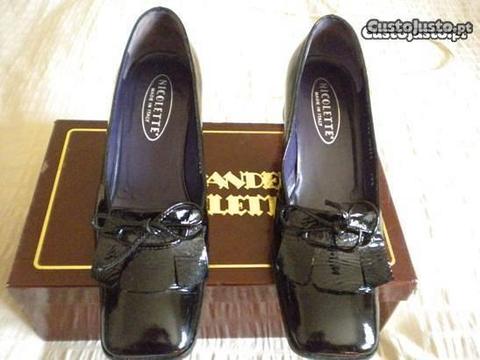 Sapatos italianos verniz preto, nº 36 novos