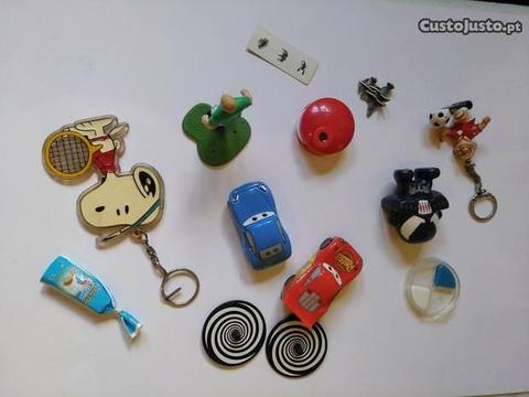 Vários brinquedos - Figuras, Brindes, Porta-chaves
