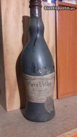 Vinho Ouro Velho Casalinho 1999