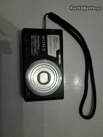 Máquina Digital Sony Cyber-shot DSC-W610