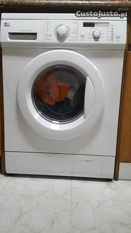 Máquina de Lavar Roupa LG