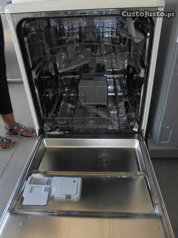Maquina lavar louça - WHIRLPOOL / Com garantia