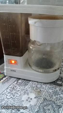 máquina de café, saco como nova