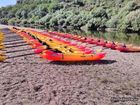 Muitos Kayaks!